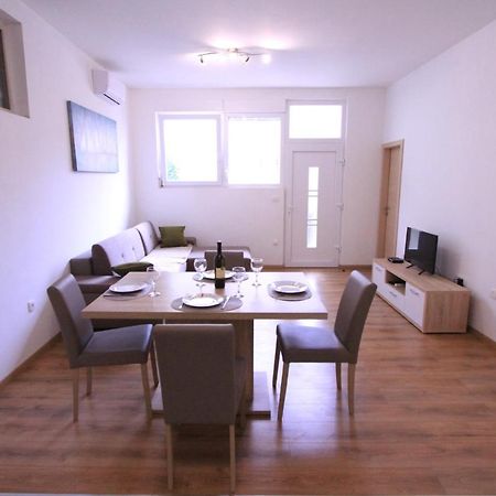Apartman Darija Podstrana Exterior foto