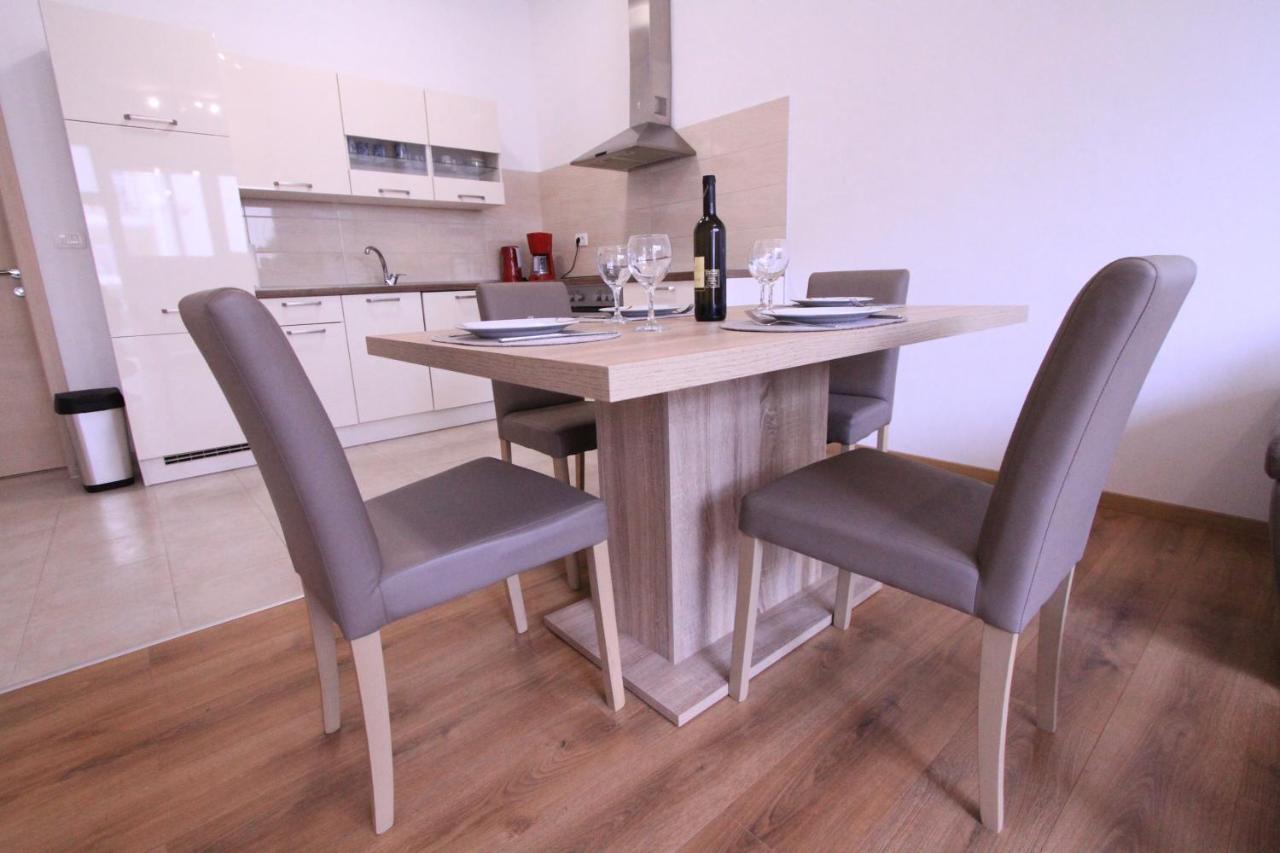 Apartman Darija Podstrana Exterior foto