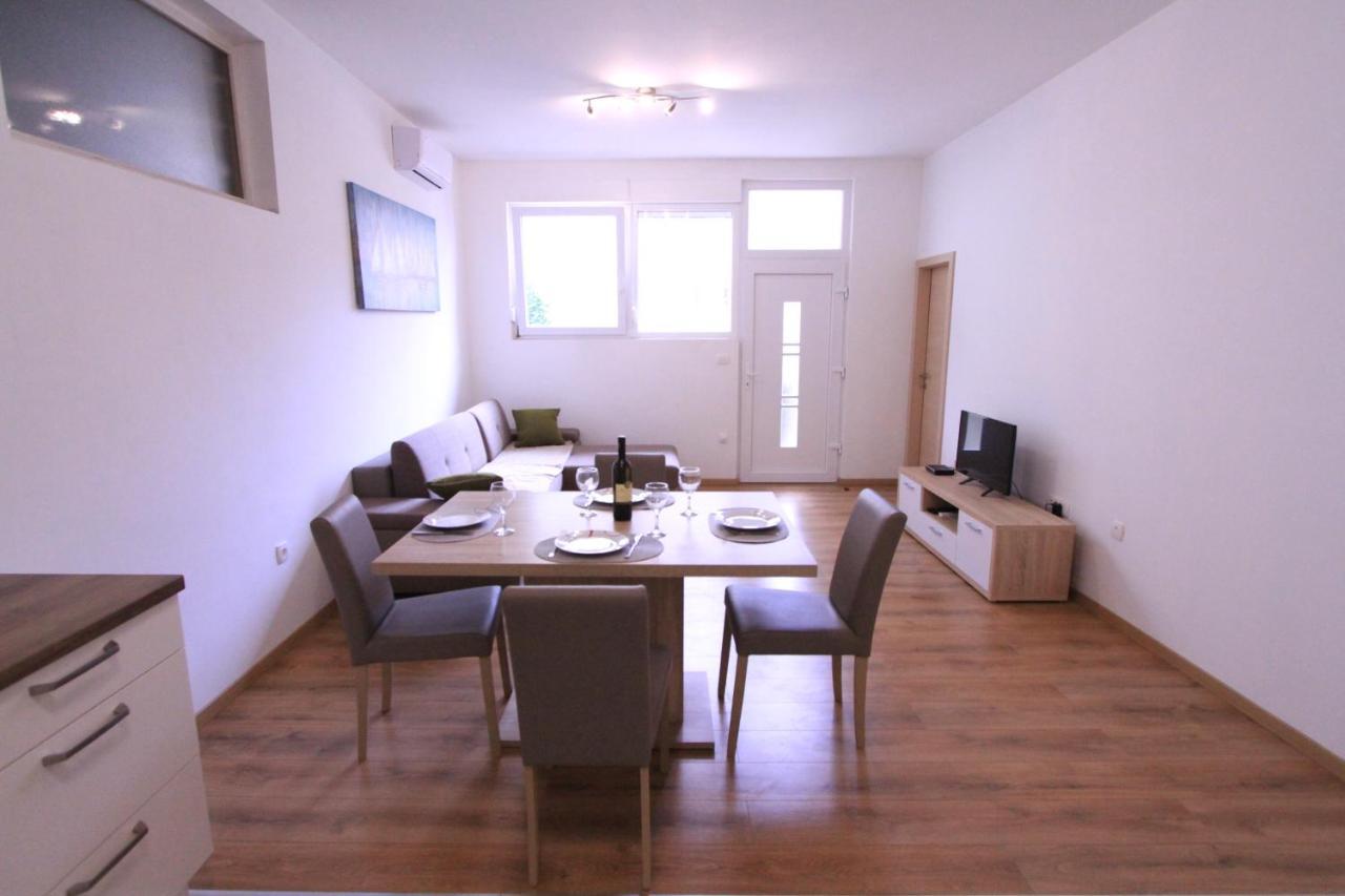 Apartman Darija Podstrana Exterior foto