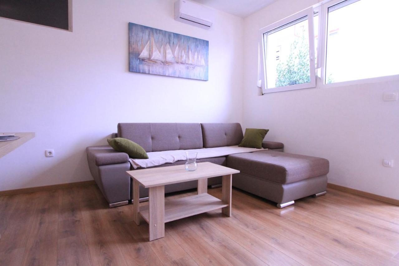Apartman Darija Podstrana Exterior foto