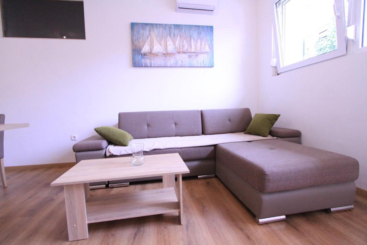 Apartman Darija Podstrana Exterior foto